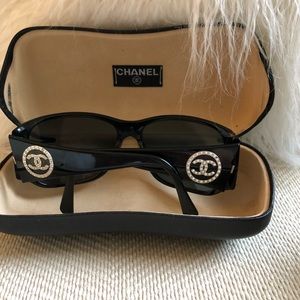 Chanel Pearl Sided Black Sunglasses